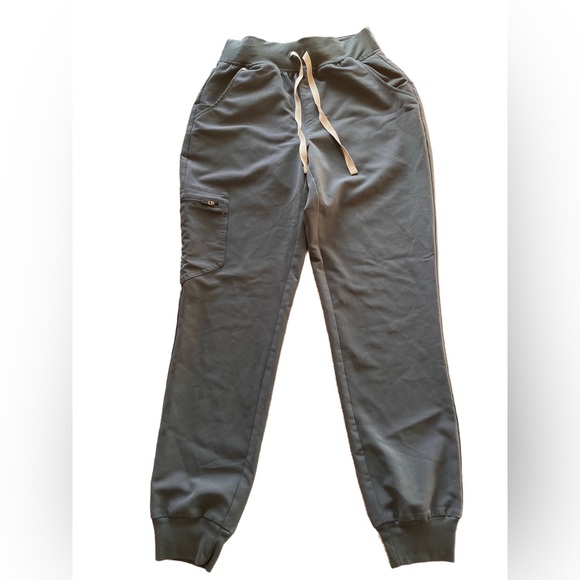 Figs Jogger Scrubs - Picture 2 of 5